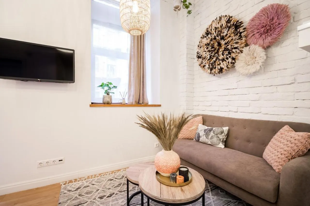 Roomli Boho Chic Apartments Budapest