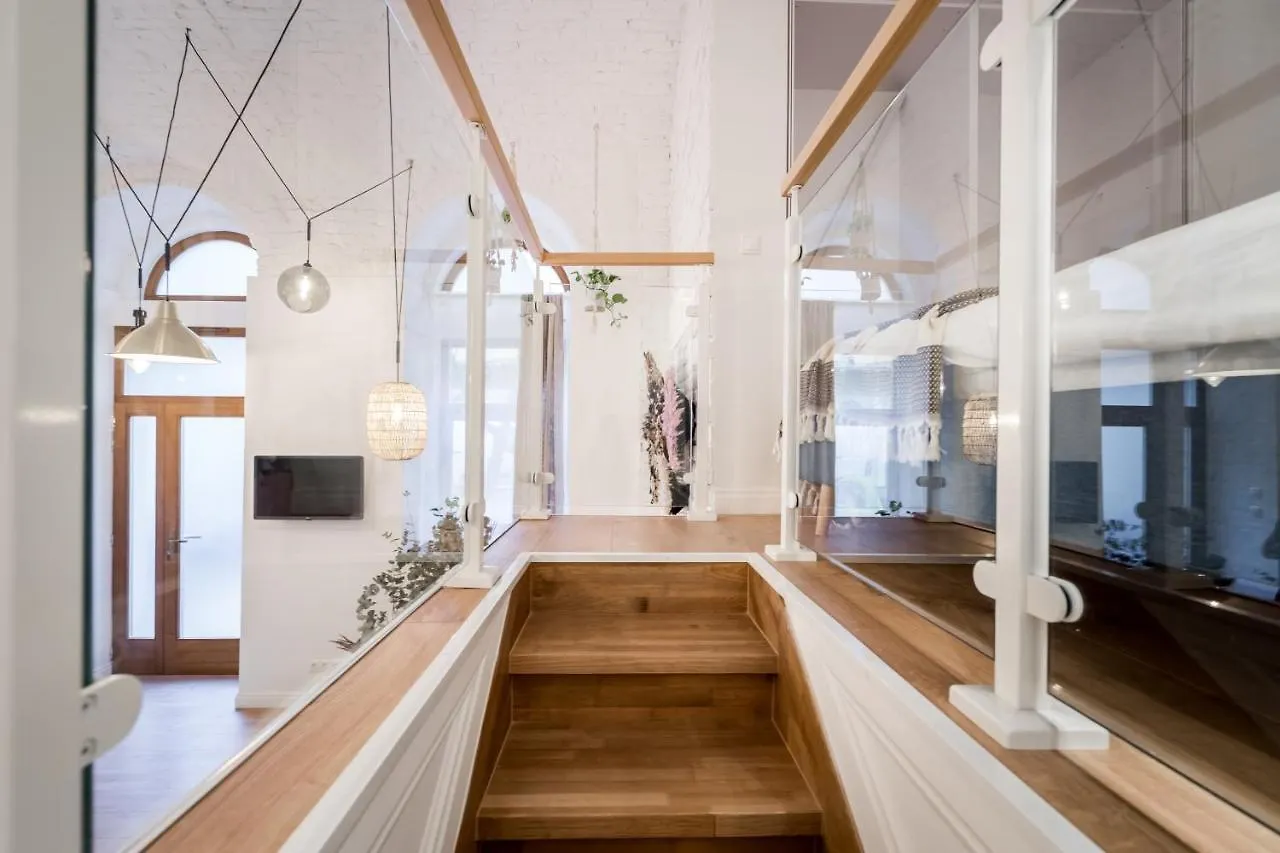 Roomli Boho Chic Apartments Budapest