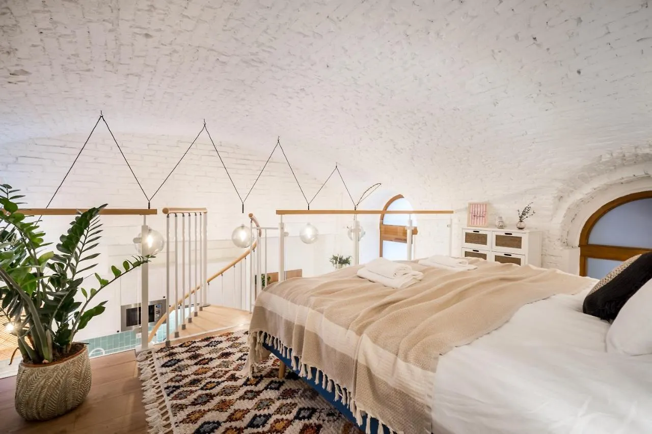 Roomli Boho Chic Apartments Budapest