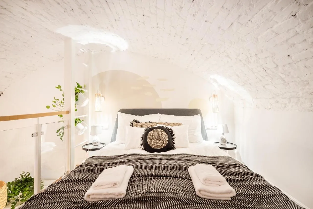 Roomli Boho Chic Apartments Budapest