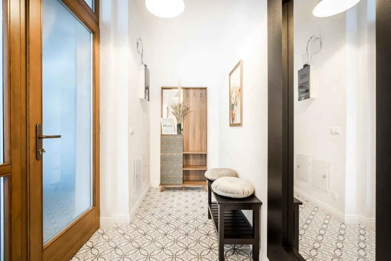 Roomli Boho Chic Apartments Budapest