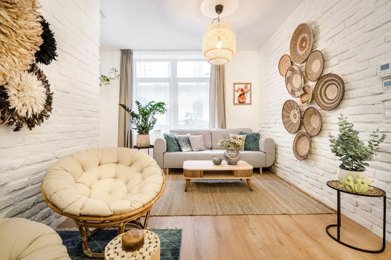 Roomli Boho Chic Apartments Budapest 0*,
