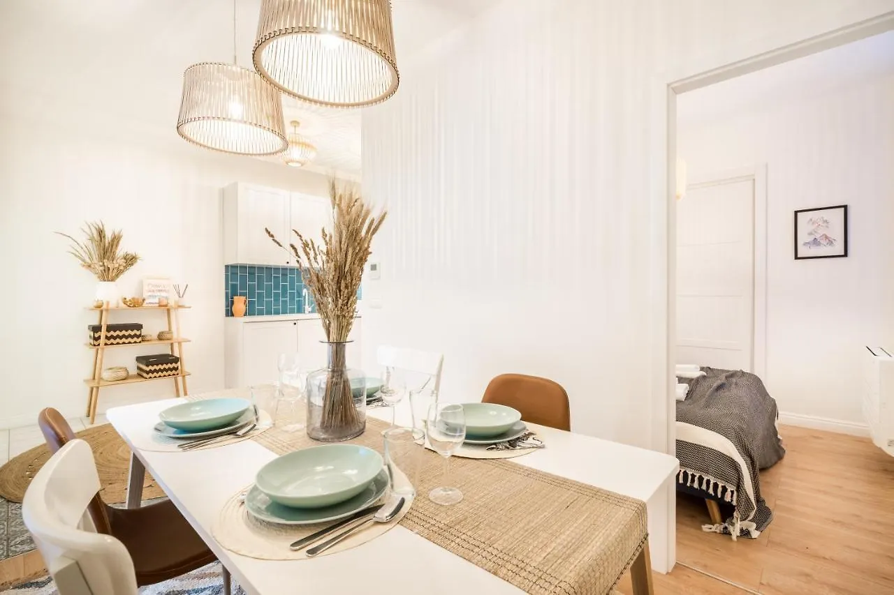 Roomli Boho Chic Apartments Budapest