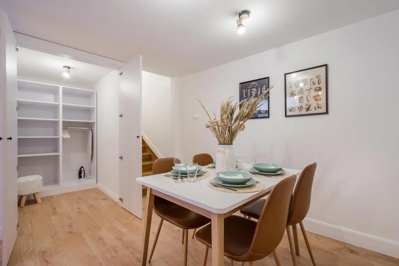 Roomli Boho Chic Apartments Budapest